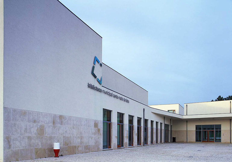 Exposição de artistas autodidatas feirenses 