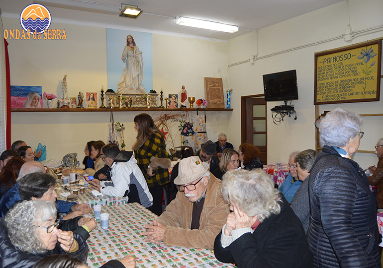 Casa da Associação do Sagrado Coração de Jesus, almoços servidos no dia da Romaria da Santa Luzia - Cucujães