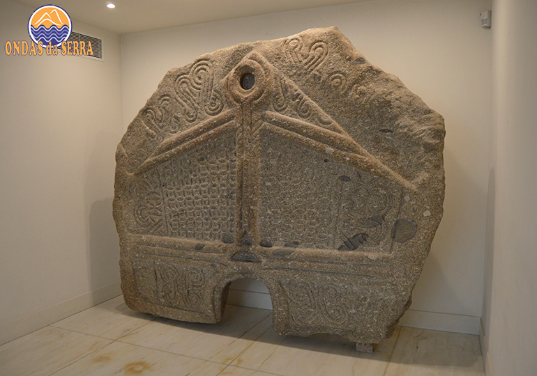 Pedra Formosa - Museu da Arte Castreja - Guimarães